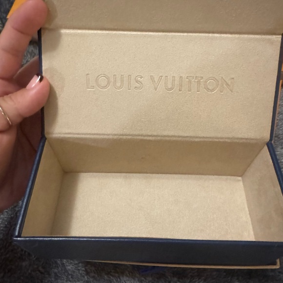 Louis Vuitton Navy Leather sunglasses box - Picture 2 of 4